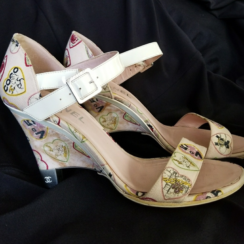 CHANEL sandals